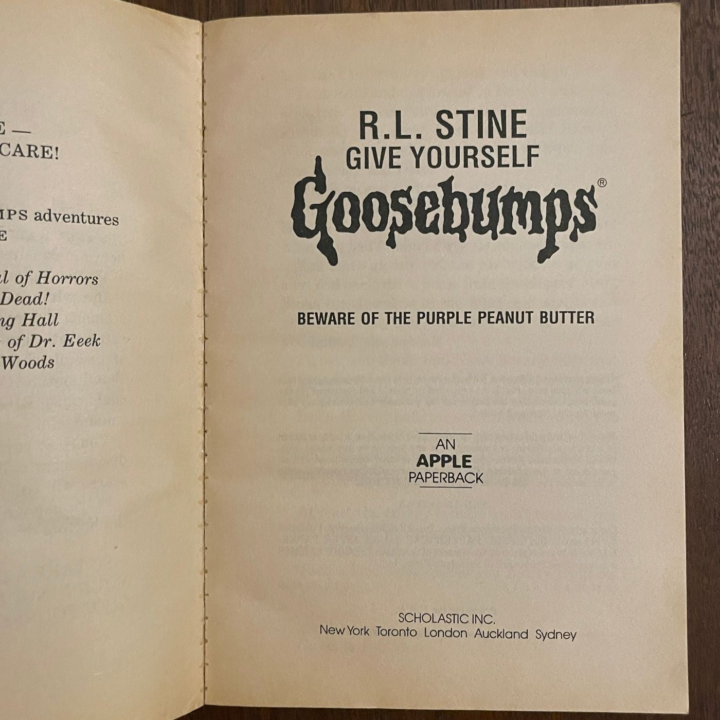 Give Yourself Goosebumps #6 ‘Beware of the Purple Peanut Butter'; R.L. Stine, 1996 - 1E